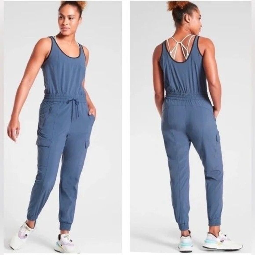 ATHLETA Unbound Jumpsuit S Iron Blue Scoop Neck Tank Jogger Athleisure EUC B81